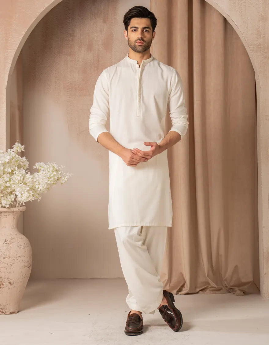 J. BY JUNAID JAMSHED MEN'S OFFWHITE M-66